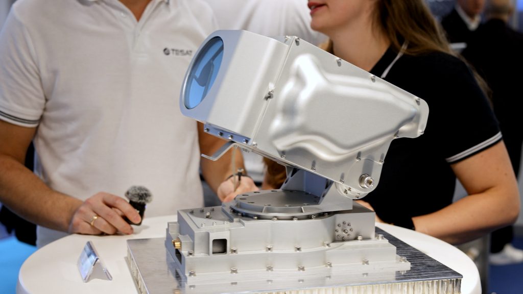 TESAT SCOT80: Advanced Laser Communication Technology for Satellite Constellations SCOT80 - TESAT